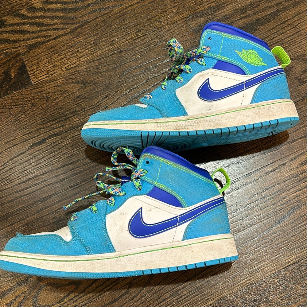 Nike Air Force 1 high Boys Size 4.5Y
